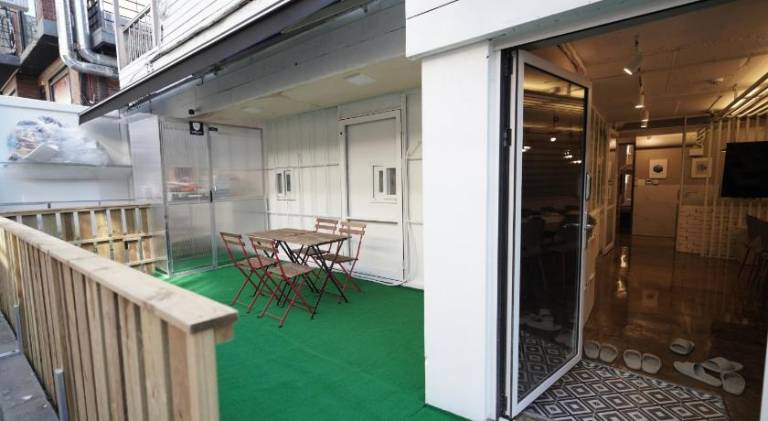 Holiday apartment with patio — photo 2