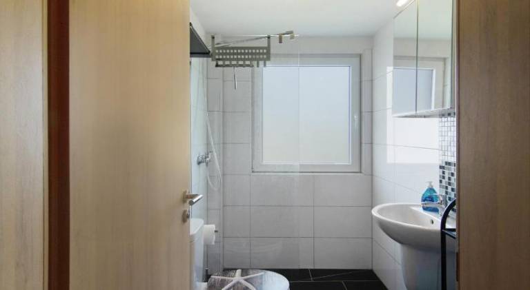 Rental apartment with 2 rooms for 4 persons — photo 2