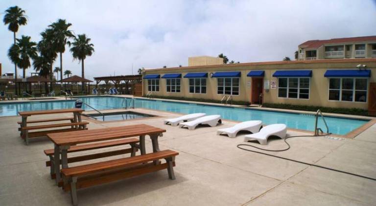 GULFVIEW 512 LUXURIOUS CONDO 3 min walk to beach, next Beach Park Isla Blanca in South Padre Island, TX
