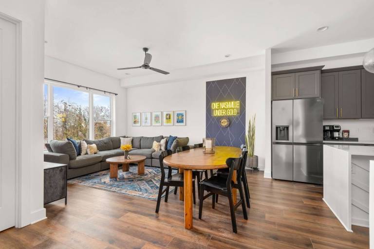 Condo Melrose Heights