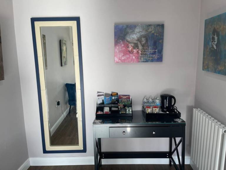 Brighouse Studio - Pet Friendly! - Free Parking — photo 3