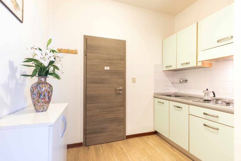Family-oriented pleasant studio | Garden view | Pets are welcome — photo 4
