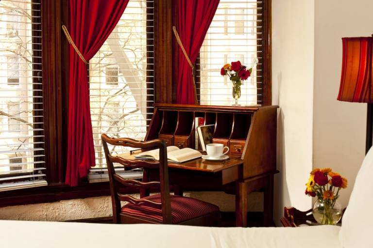 Bed and breakfast  Forest Hills