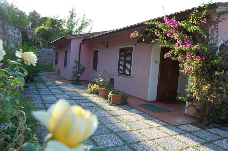 Child-friendly lovely apartment with barbecue | Pets allowed in Porto Azzurro