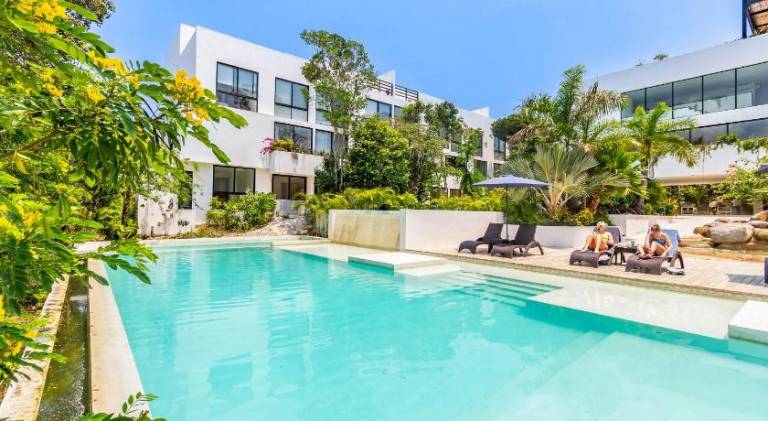 Rental apartment with pool in Akumal