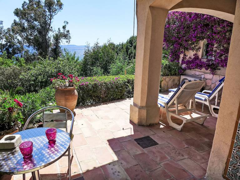 Fully equipped house with terrace | Nature view | Close to the beach | Pets allowed — photo 3