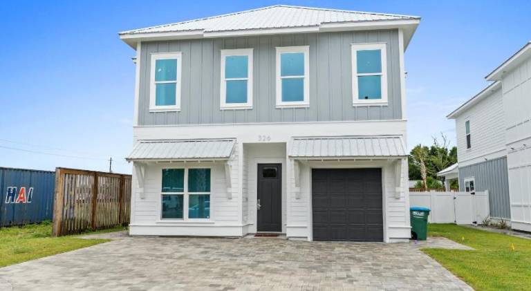 Vacation home with terrace, private pool & barbecue — photo 4