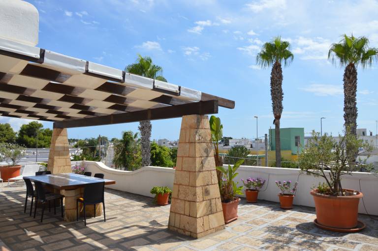 Holiday apartment with barbeque, patio & garden | City view in Alliste
