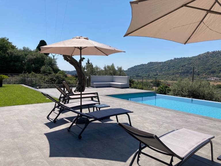 Villa  Roccalumera
