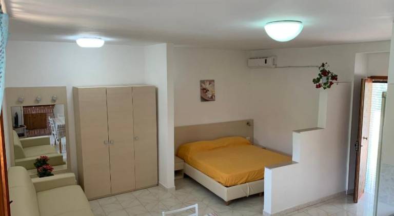 Apartment with garden, terrace & barbeque — photo 2