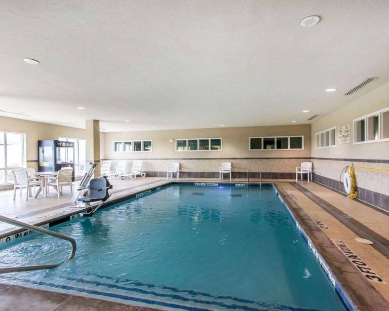 Comfort Inn & Suites Oklahoma City West - I-40 — photo 3