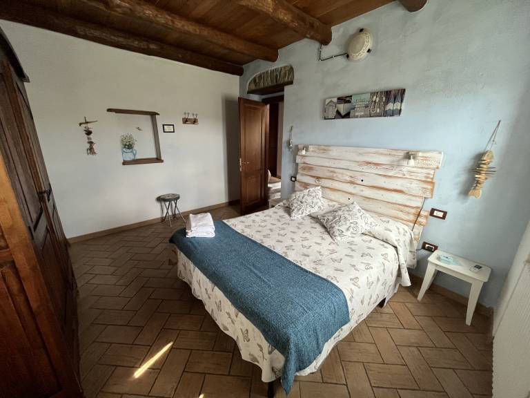 Agriturismo Angiò Nel Cerè: Camera blu — photo 2