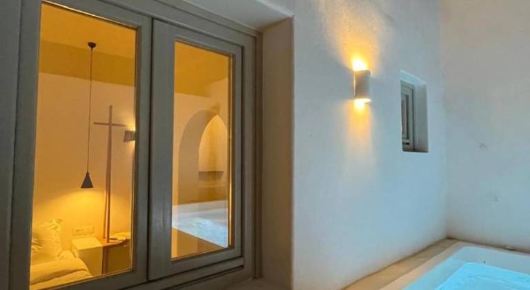 Serviced apartment with patio & yard | Dogs allowed — photo 5