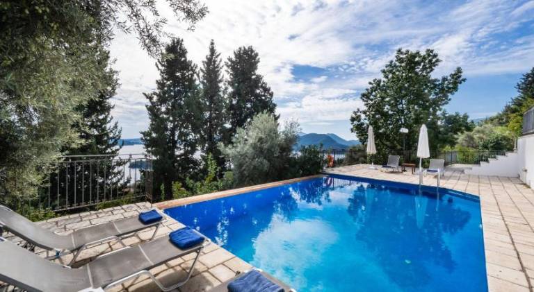 Family-friendly nice villa with garden, grill & private pool | Pets allowed — photo 5
