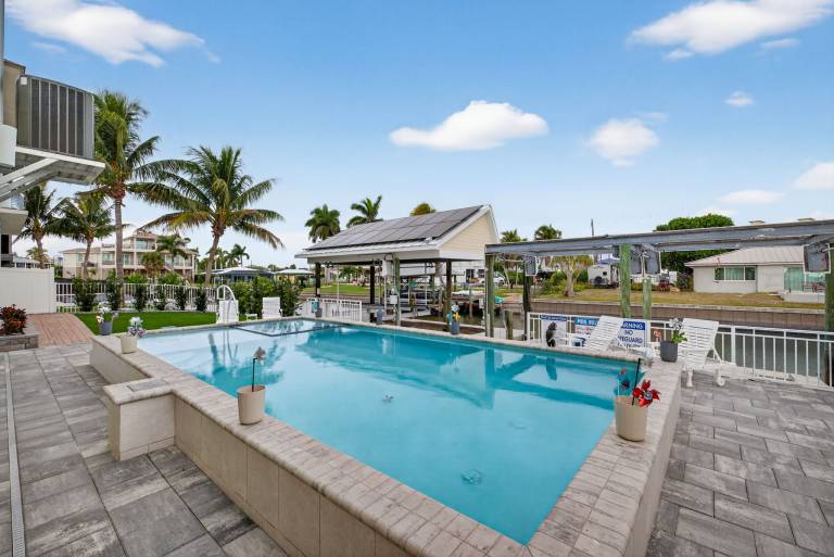 5 Bedroom - Luxury Home - Close to Beach - Lemon Drop Home — photo 5