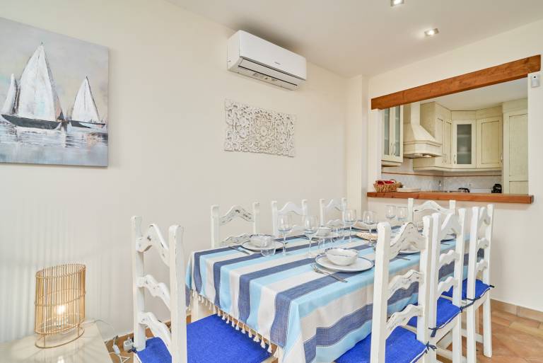 Apartment 'La Casita Azul' with Shared Pool, Wi-Fi and Air Conditioning — photo 5