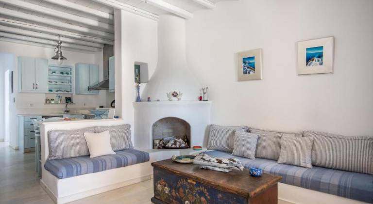 Fully equipped ample villa with patio, barbeque & yard | Pet-friendly — photo 2