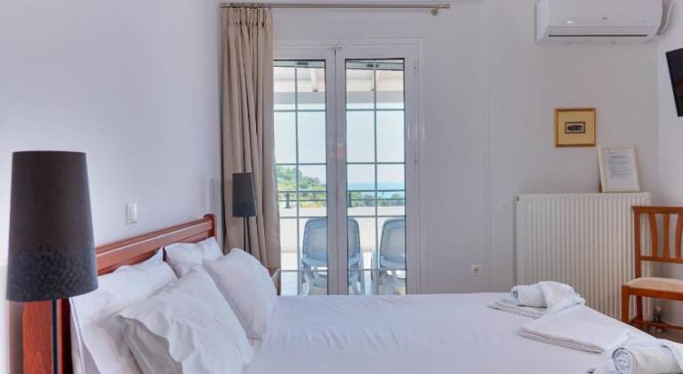 Holiday apartment with terrace & yard | Close to the beach | Pets are welcome — photo 2
