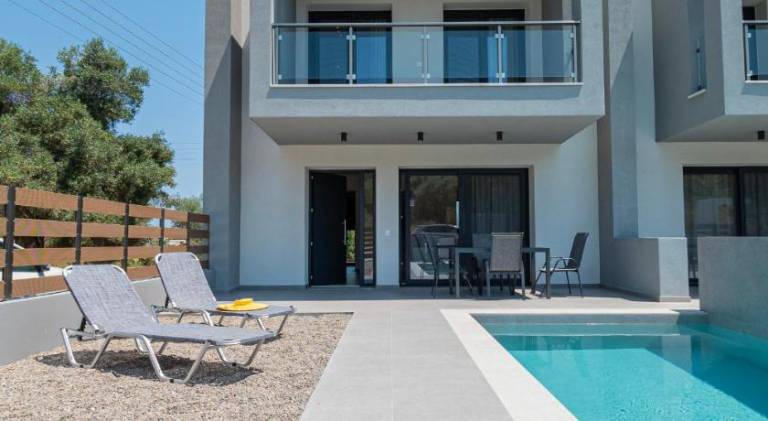 Holiday apartment with pool — photo 5