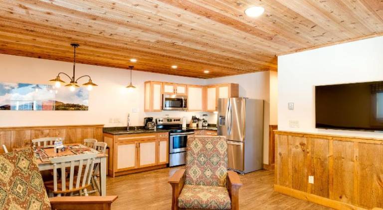 Cobble Mountain Lodge — photo 4