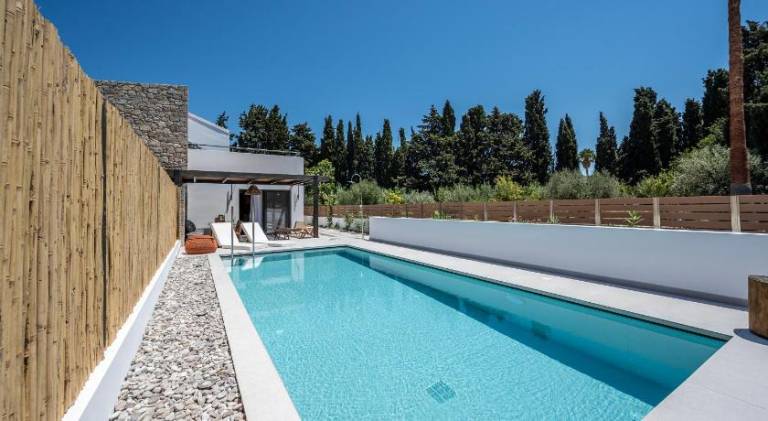 Villa with pool | Pets are welcome — photo 3