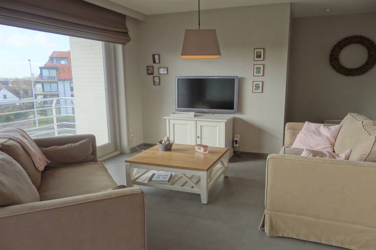 Rental apartment with terrace & pool in Nieuwpoort