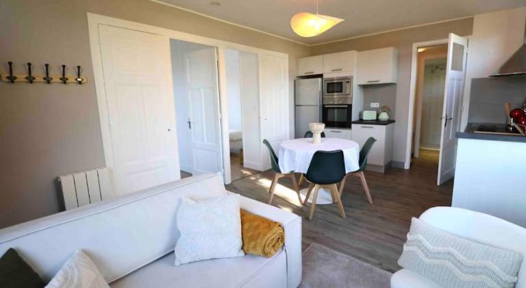Villa with 1 room for 4 persons — photo 2