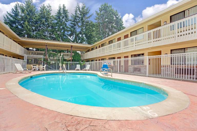 Seattle South Tukwila — photo 2