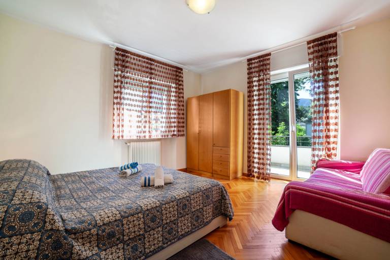 Rental apartment with 1 room for 3 persons in Merano
