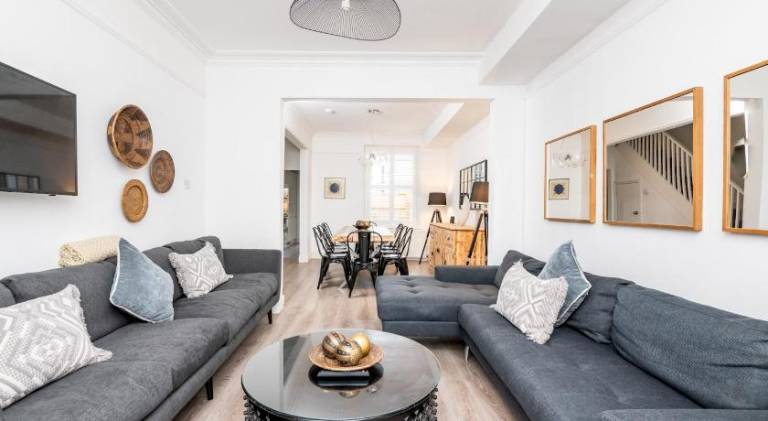 House with patio | Next to York Minster | Pet-friendly in York