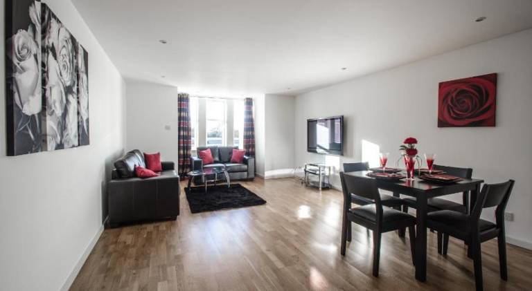 Holiday apartment with 3 rooms for 6 persons in Aberdeen