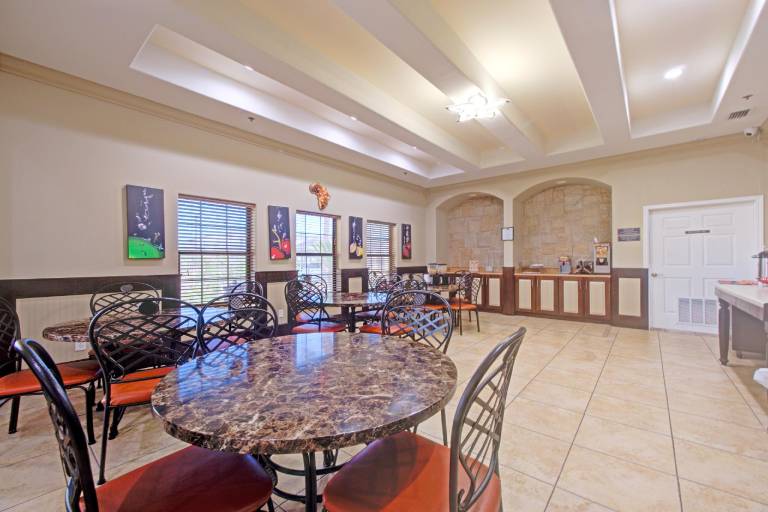 Weslaco Inn by Capital O Near Mercedes — photo 5