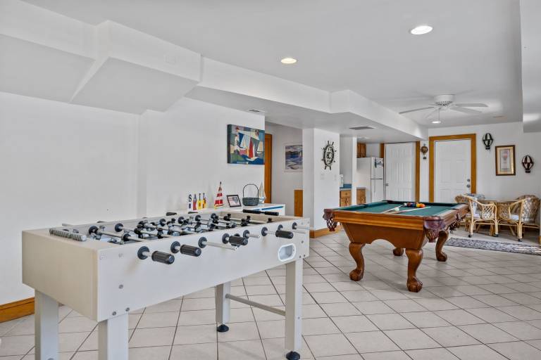 House with terrace, hot tub & BBQ | Water view — photo 3