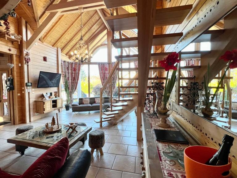 Lovely cottage with yard & BBQ | Pet-friendly — photo 3