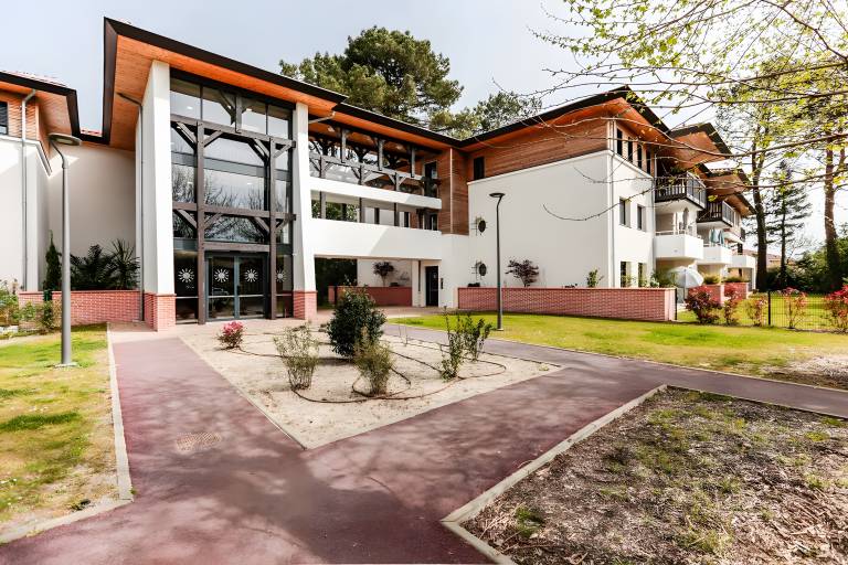 Bright Apartment with Terrace and Air Conditioning – Your Ideal Getaway in Seignosse — photo 4