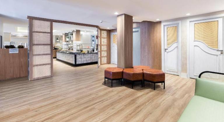 H Hotel — photo 2