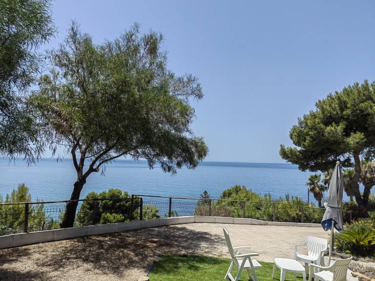 House with barbecue, yard & terrace | Panoramic view — photo 5