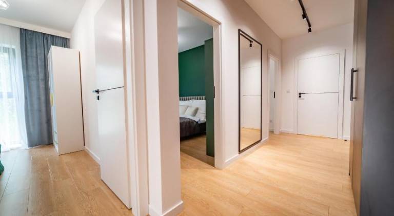 Apartment with patio — photo 4