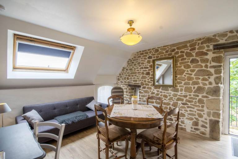 Gite with yard & patio | Pets allowed — photo 4