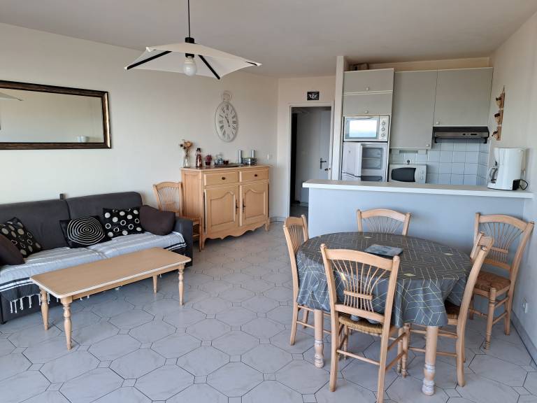 Holiday apartment with 2 rooms for 6 persons — photo 2