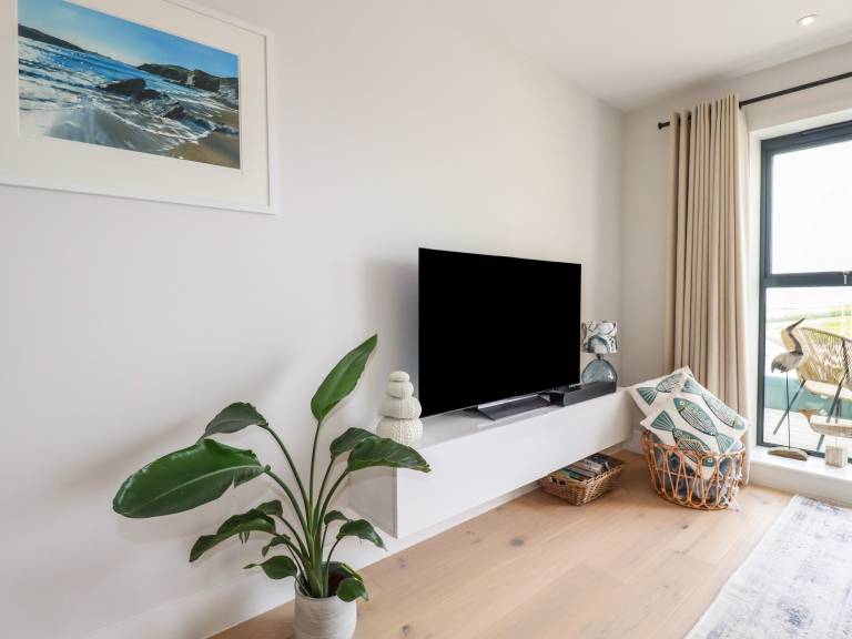 Family-oriented cottage with garden | Beach view | Next to the beach | Pets are welcome — photo 5