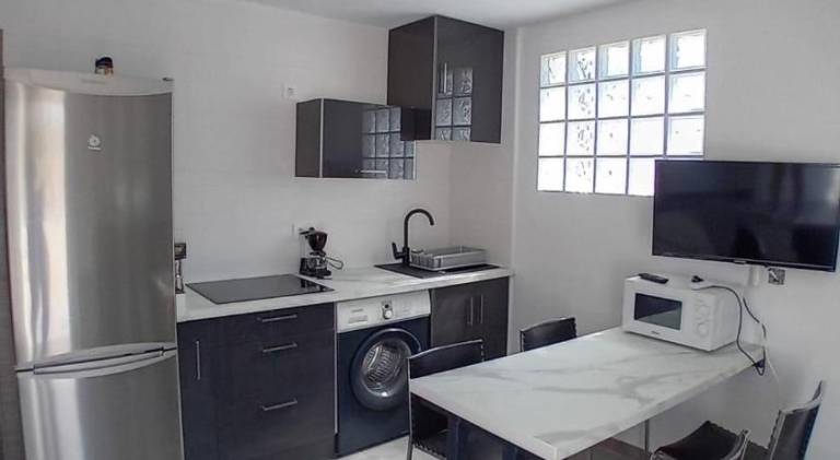 Holiday apartment with private pool & terrace | Pet-friendly — photo 4