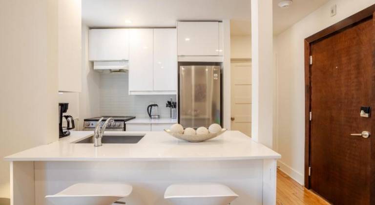 Rental apartment | Next to Notre-Dame Basilica | Perfect for remote work | Pet-friendly — photo 2