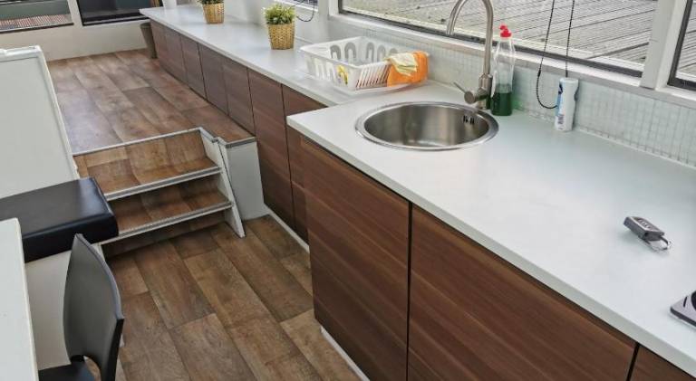 Boat with 2 rooms for 6 persons — photo 4