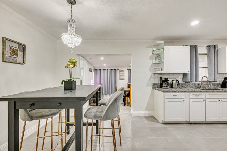 Pet-Friendly Home w/ Lanais, Near Dtwn Tampa! — photo 5