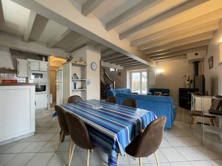 Pleasant gite with BBQ, yard & patio | Pets are welcome — photo 3