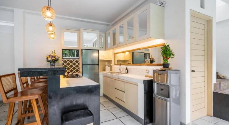 Villa with pool | Pet-friendly — photo 4