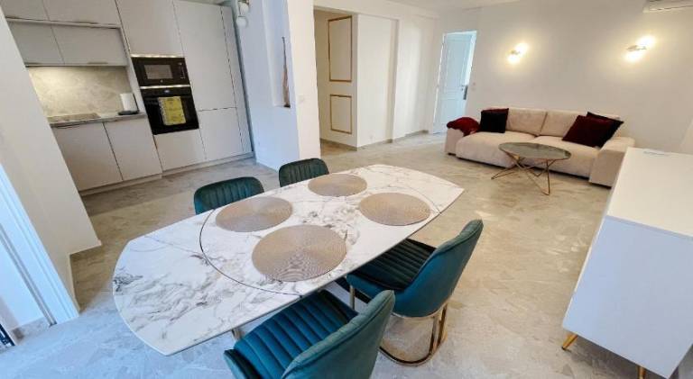 Holiday apartment with patio — photo 2