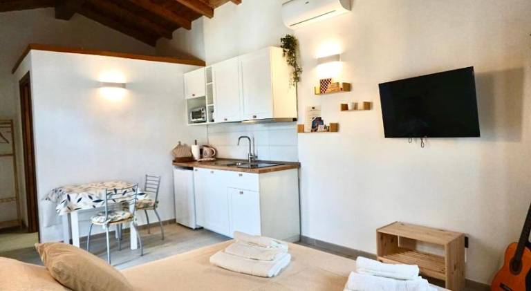 Vacation home with 1 room for 2 persons in Lerici