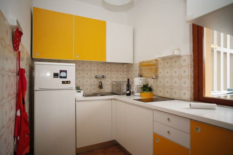 Family-oriented nice holiday apartment with terrace | Next to the beach | Dogs allowed — photo 5